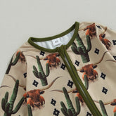 Herbstlicher Strampler mit Kuh/Pferd Druck Himmelsstern