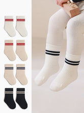 Kinder farbenfrohe Socken